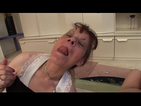 ❤️ Du avinoj kaj unu avo havas triopon Pornofilmo ĉe ni ❌️